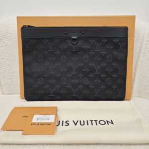 LV Pochette Discovery GM