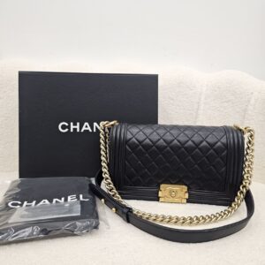 Chanel Boy Medium Lambskin Black GHW